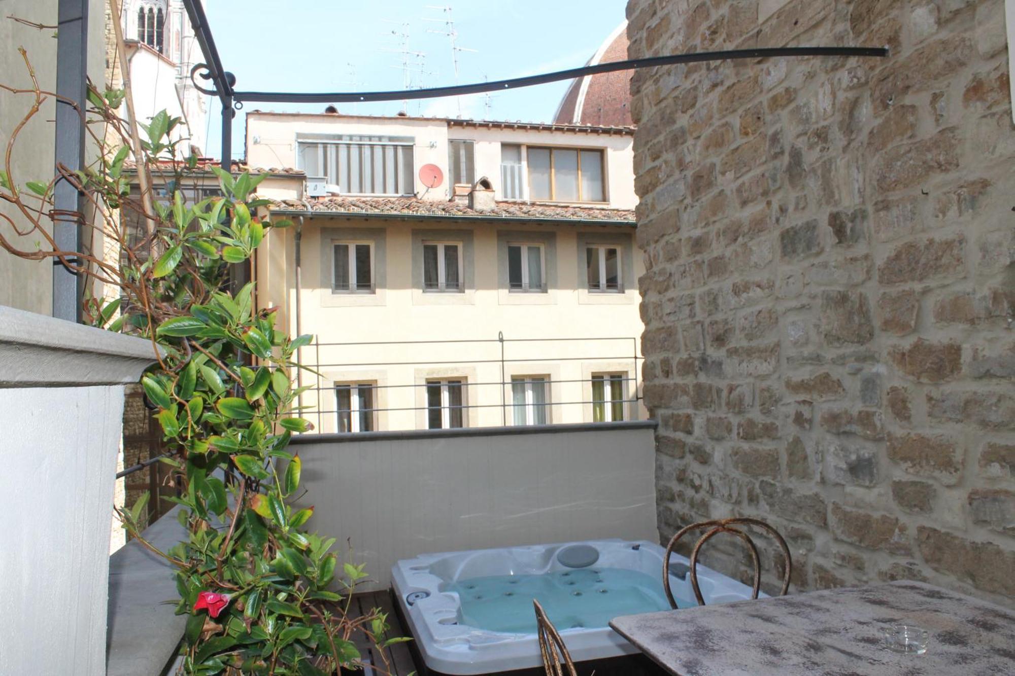 Donati Luxury Tower Suites Florencia Exterior foto